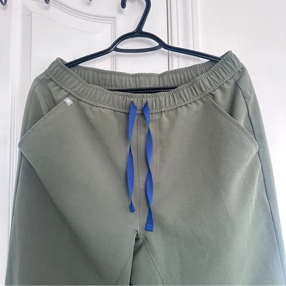 Figs Technical Collection Scrub Set - Picture 8 of 16